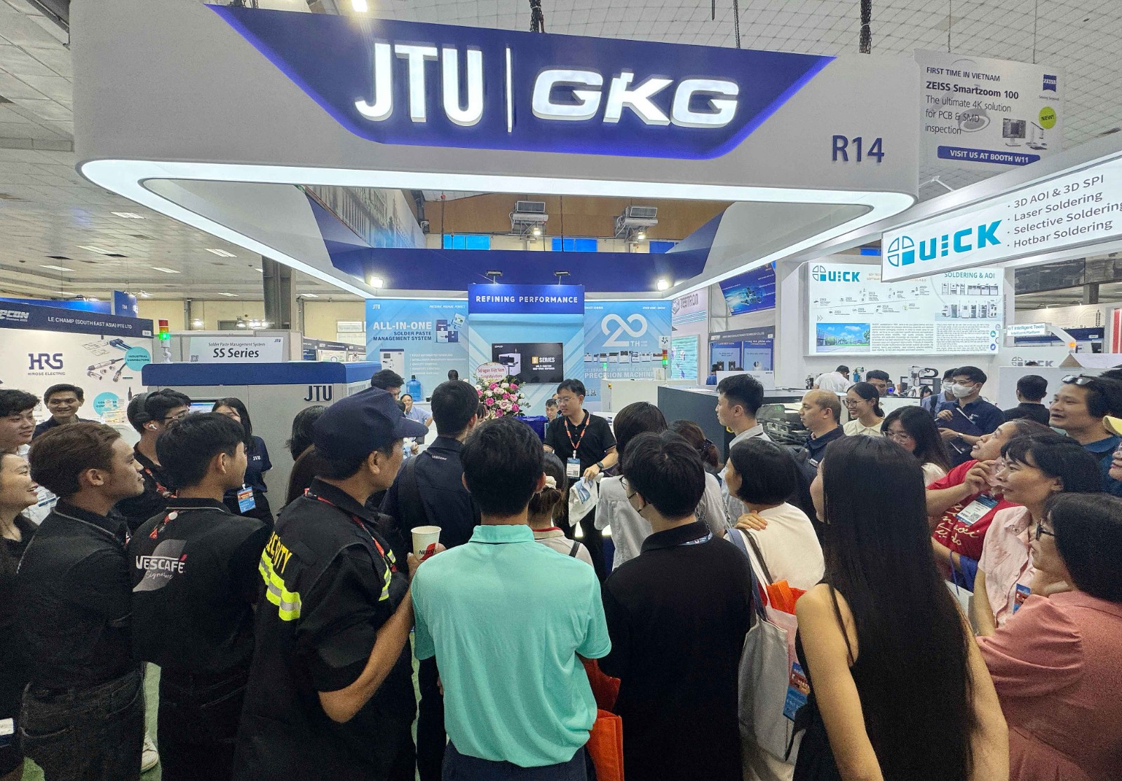 1757898679817744.jpg 11.jpg